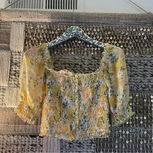 🌼 🌸 NWT ASTR The Label pink yellow green floral smocked crop blouse